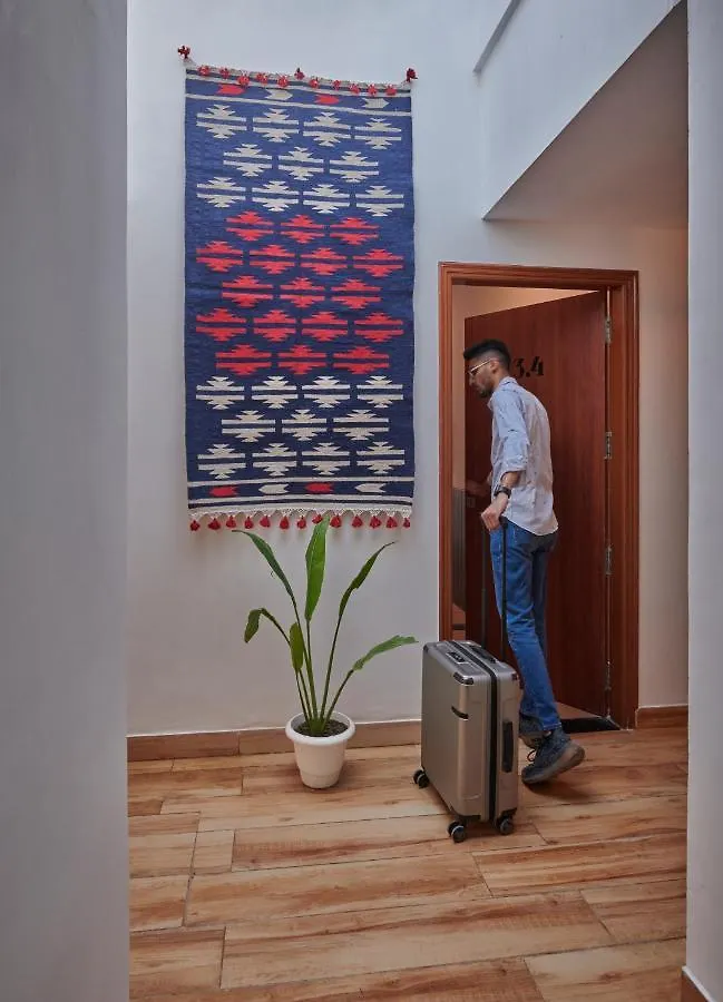 Poshtel Vns Apartment Varanasi Homestay